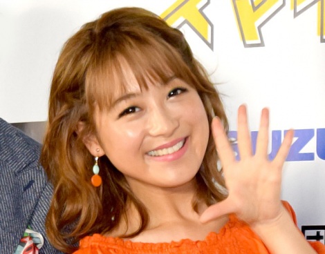 鈴木奈々 すっぴんメガネ 姿を公開 無修正でこれ 毛穴一個もない の声 Oricon News