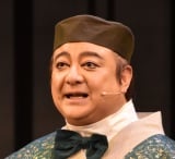 �F���C�A�{�Ƃ́u�A�C�h���v�Ƌ��� �O�������|�[�^�[�́u�h���Ј��v 