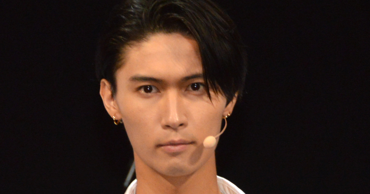 A.B.C-Z橋本良亮、主演舞台会見中にソワソワ「サーフィンの決勝がやっ