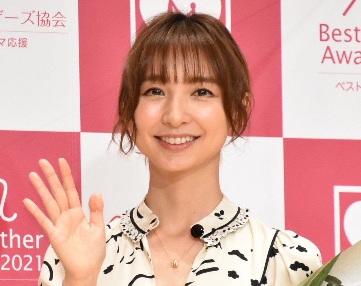 篠田麻里子、長女と“リンクコーデ”の2ショット「可愛すぎ！」「こんな