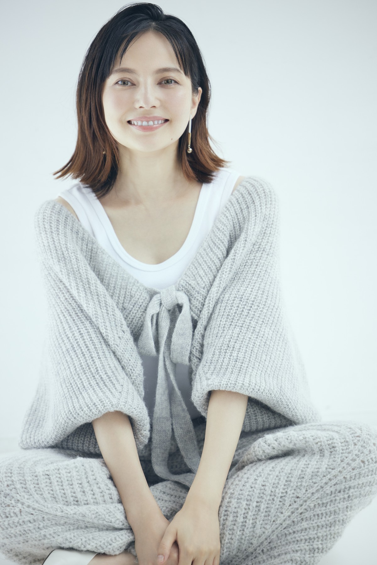 ベッキー、サンミュージック8月末退社を報告「宝のような思い出を胸に