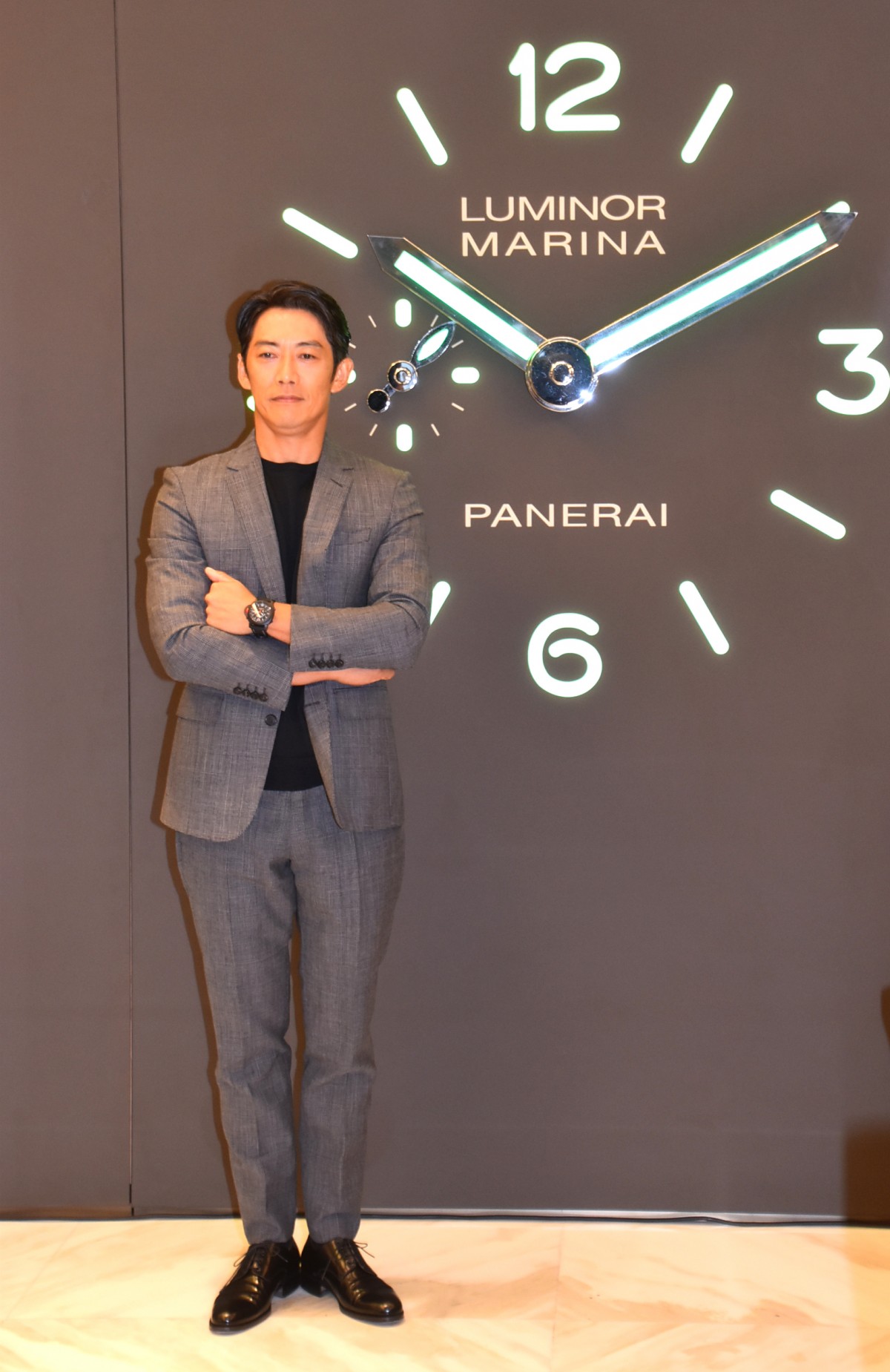 等身大パネル　　反町隆史 反町隆史、ブラザーのイメージキャラクターに起用 圧倒的な存在感で