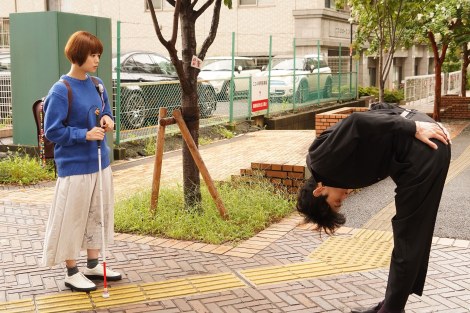 『恋です!〜ヤンキー君と白杖ガール』に出演する(左から)杉咲花、杉野遥亮(C)日本テレビ 