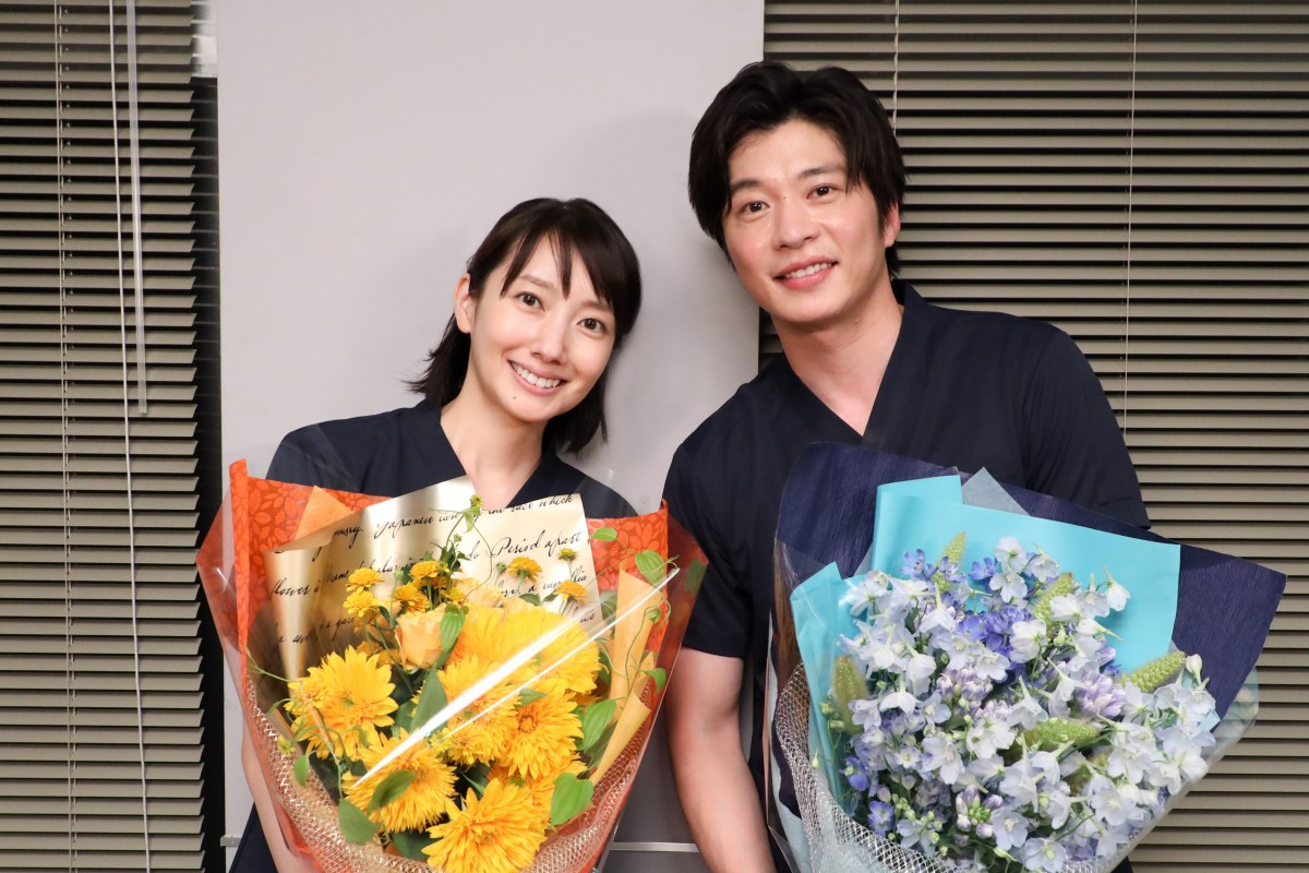 波瑠＆田中圭『ナイト・ドクター』撮了 主演としての思い吐露