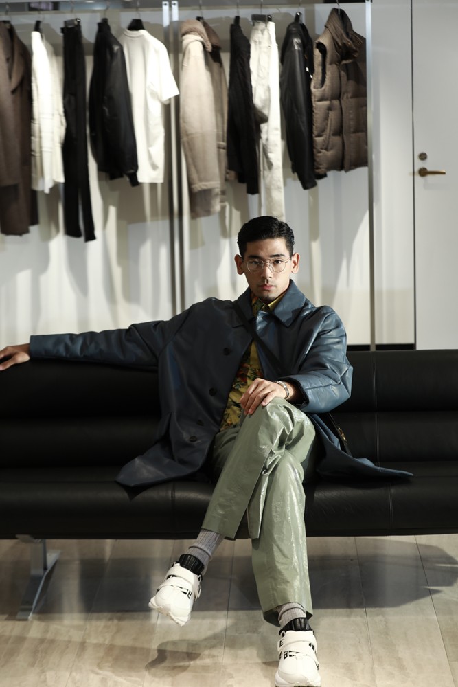 非売品 ダンヒル dunhill 木製ハンガー