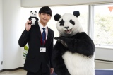 画像 写真 柳楽優弥 生徒 市川ぼたんらと Zip 英語コーナーに登場 星星と触れ合う すごいパンダですね 2枚目 Oricon News
