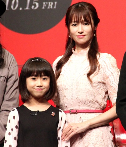 『劇場版 ルパンの娘』公開直前イベントに出席した（左から）小畑乃々、深田恭子 （C）ORICON NewS inc. 