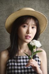 ���{从q�A21�Βa������4�N�Ԃ�ʐ^�W �k�C���𕑑�Ɂu�ނƂ̏��߂Ă̗��s�v 