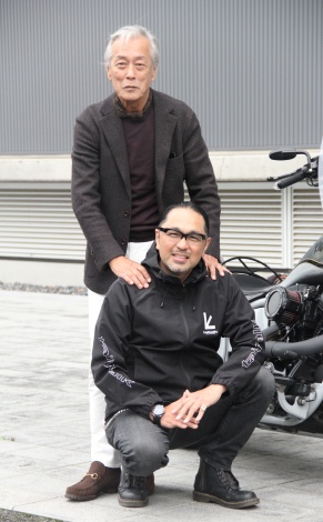 バラエティー番組『「岩城滉一Bike Style Life 51 SENSE 〜」シーズン2』取材会に参加した(上から)岩城滉一、マッコイ斉藤 (C)ORICON NewS inc. 