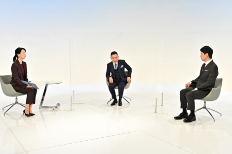 『選挙の日 2021 太田光と問う!私たちのミライ』に出演する(左から)小川彩佳、太田光、石井亮次 (C)TBS 