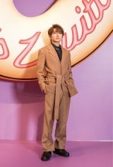 ���C�E���B�g���V�R���N�V�����v���r���[�ɗ��ꂵ��Nissy 