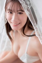 NMB48�g�O���r�A�G�[�X�h�㐼��̍ŐV�{�f�B�ƌ��Ӂu��������NMB48�̃Z���^�[�ɗ��������v 