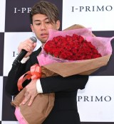 �o���̉ԑ��̏d�݂�������씨�v=�wI-PRIMO�x����{�X�O�����h�I�[�v�j���O�Z�����j�[ (C)ORICON NewS inc. 