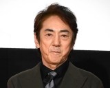 �f��w�����āA�o�g���͓n���ꂽ�x�������䂠�����ɓo�d�����s�����e (C)ORICON NewS inc. 