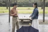 テレビ東京系ドラマ『じゃない方の彼女』第4話より。雨の中でずぶ濡れになったら風邪引くよ （C）「じゃない方の彼女」製作委員会 