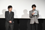 ライブフィルム『ARASHI Anniversary Tour 5×20 FILM “Record of Memories”』舞台あいさつに登壇した嵐（左から）二宮和也、櫻井翔（C）2021 J Storm Inc. 