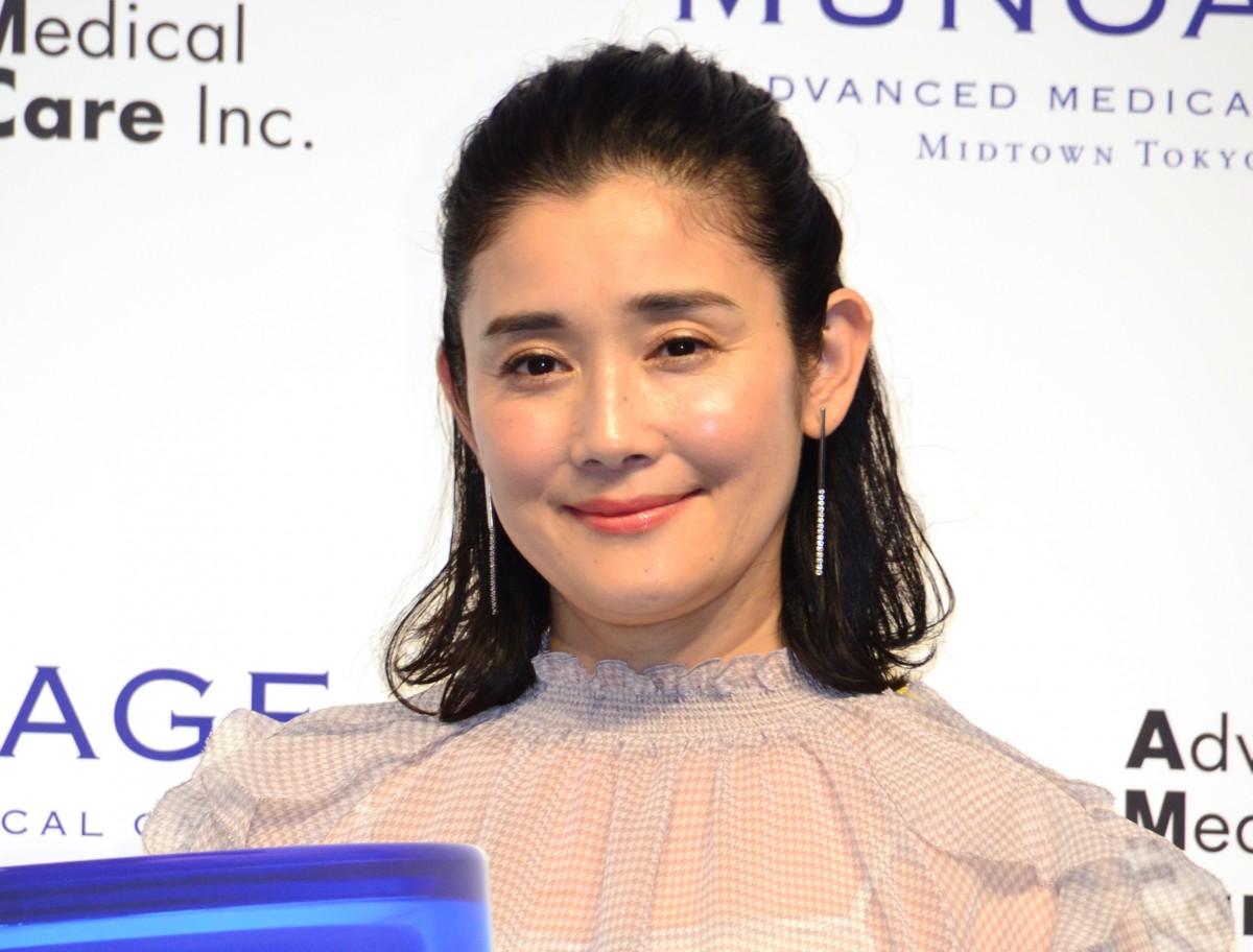 石田ひかり、とことん“自然体”で迎える50歳 美の秘訣は「無理をしない