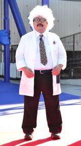 ��C�K�i�E��؂�����A�����W��&���ߎp �g���m���ǂ�h��MC�ɃX���[����� 