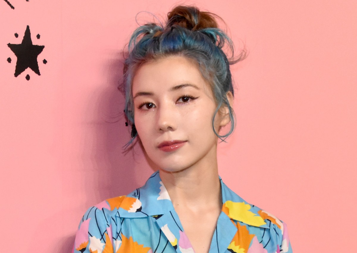 画像・写真 | 仲里依紗“本気LOVE”な息子と2ショット「トカゲくんの髪色かっこいい！」「親バカ最高!!」 2枚目 | ORICON NEWS