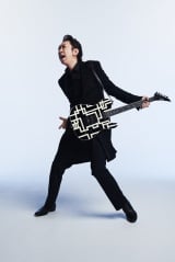 �y�g���z�z�ܓБׁA�P�Ə��o�ꌈ��u�S�������悤�ȃp�t�H�[�}���X���v 