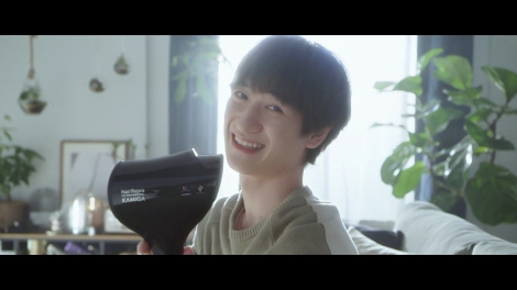 �A�f�����X�wKAMIGA�x�VCM�ɏo������Kis-My-Ft2�E�{�c�r�� 