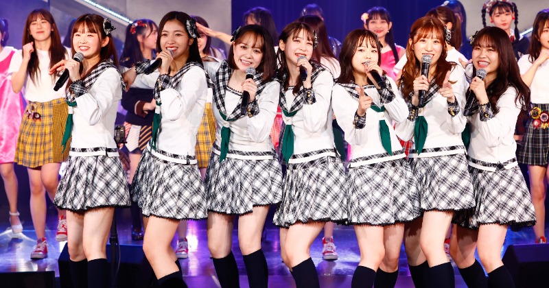 HKT48 劇場10周年公演に中西智代梨＆谷真理佳サプライズ登場 3年ぶり