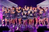 M5「スキ！スキ！スキップ！」=『HKT48劇場10周年記念特別公演〜前期〜』より（C）Mercury 