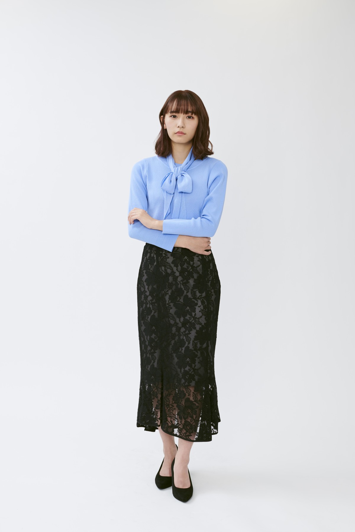 スカート　人妻  画像・写真 | 浅川梨奈、髪カット＆清楚ロングスカートで“魔性の人妻”役 嫉妬深い性格「似ている部分が多い」 3枚目 | ORICON NEWS