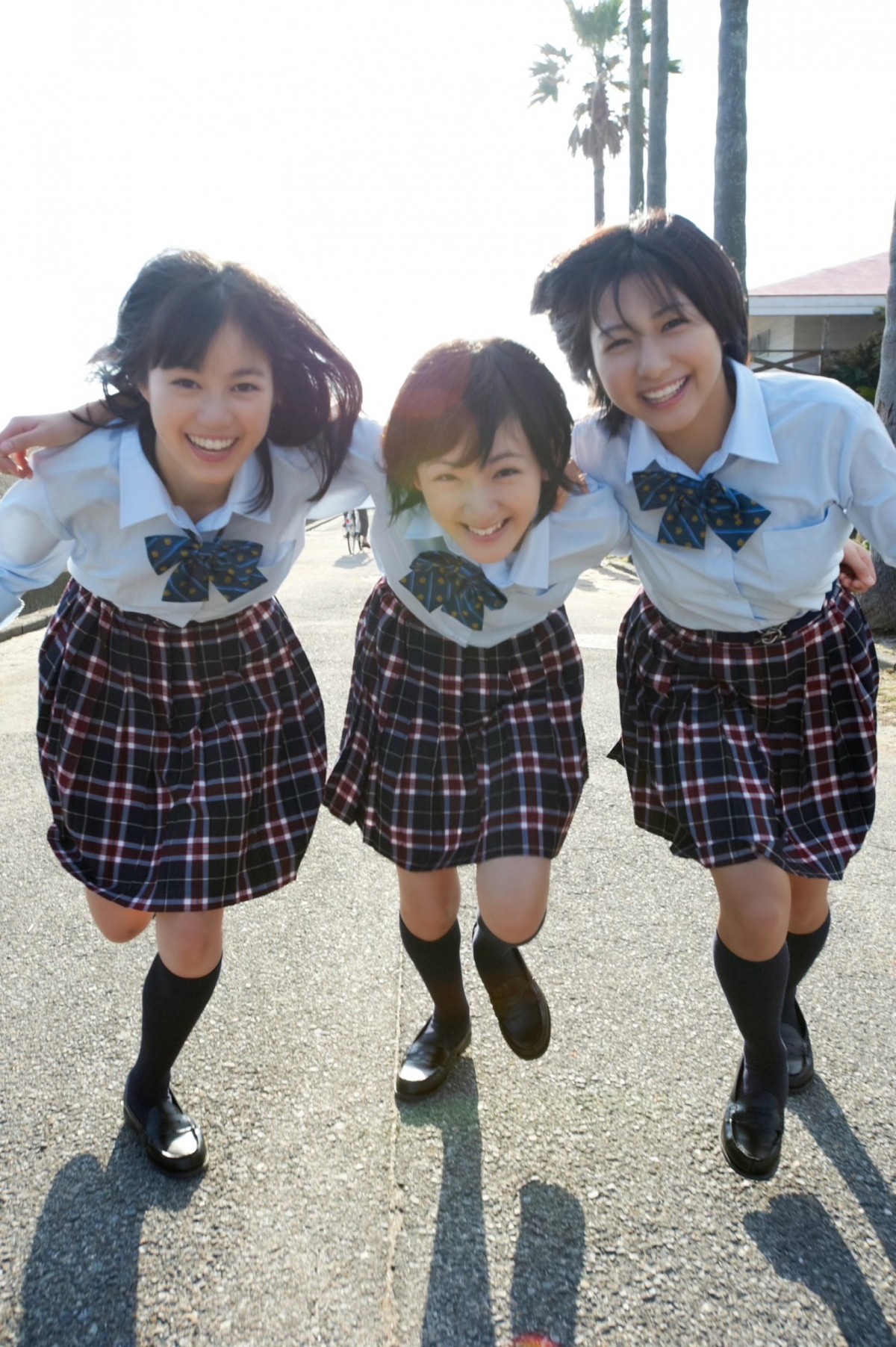 生田絵梨花、約10年前の“楽屋ショット”公開 メンバー撮影のオフ素顔