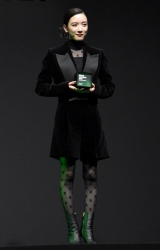 �yLINE NEWS AWARDS�z�i����A���₩�ߑ��Ŕ��r�`�����@�u�o�D����v��܂Łu�X�S���撣����1�N�v 