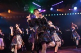 M6=『AKB48劇場16周年特別記念公演』より(C)AKB48 