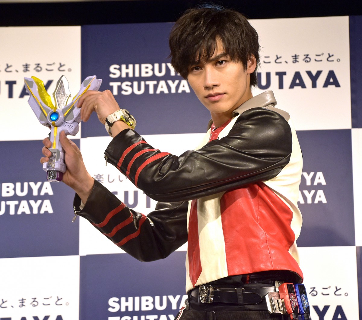 新品ケース交換発送☆ DVD 「ウルトラマントリガー」 全6巻 寺坂頼我 新品ケース交換発送☆ DVD 「ウルトラマントリガー」 全6巻 寺坂頼我