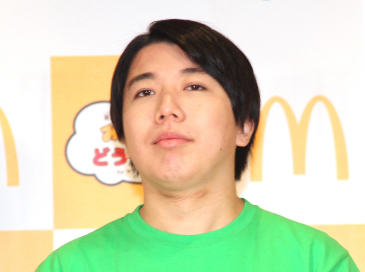 画像・写真 | 伊沢拓司、突然クイズ出題で記者驚き ハンバーガー