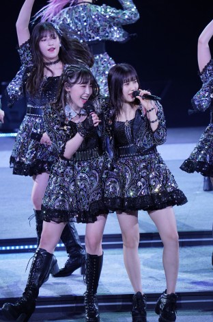 画像・写真 | モー娘。佐藤優樹、卒コンで鳴り止まぬ拍手