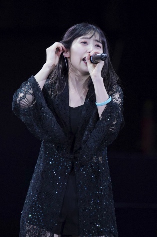 モーニング娘 佐藤優樹 クッション Yahoo!オークション - モーニング娘 '21 佐藤優樹 写真集「prism
