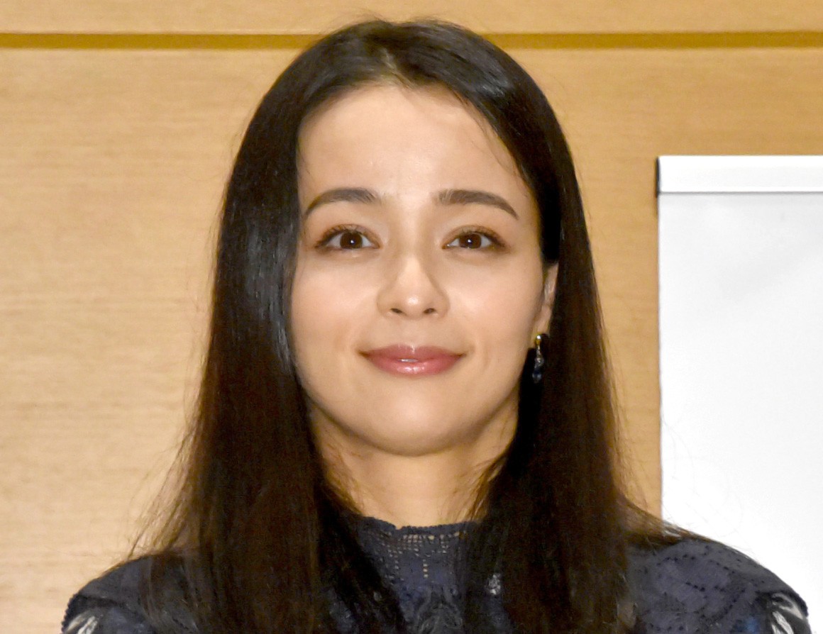 加藤 ローサ 女優