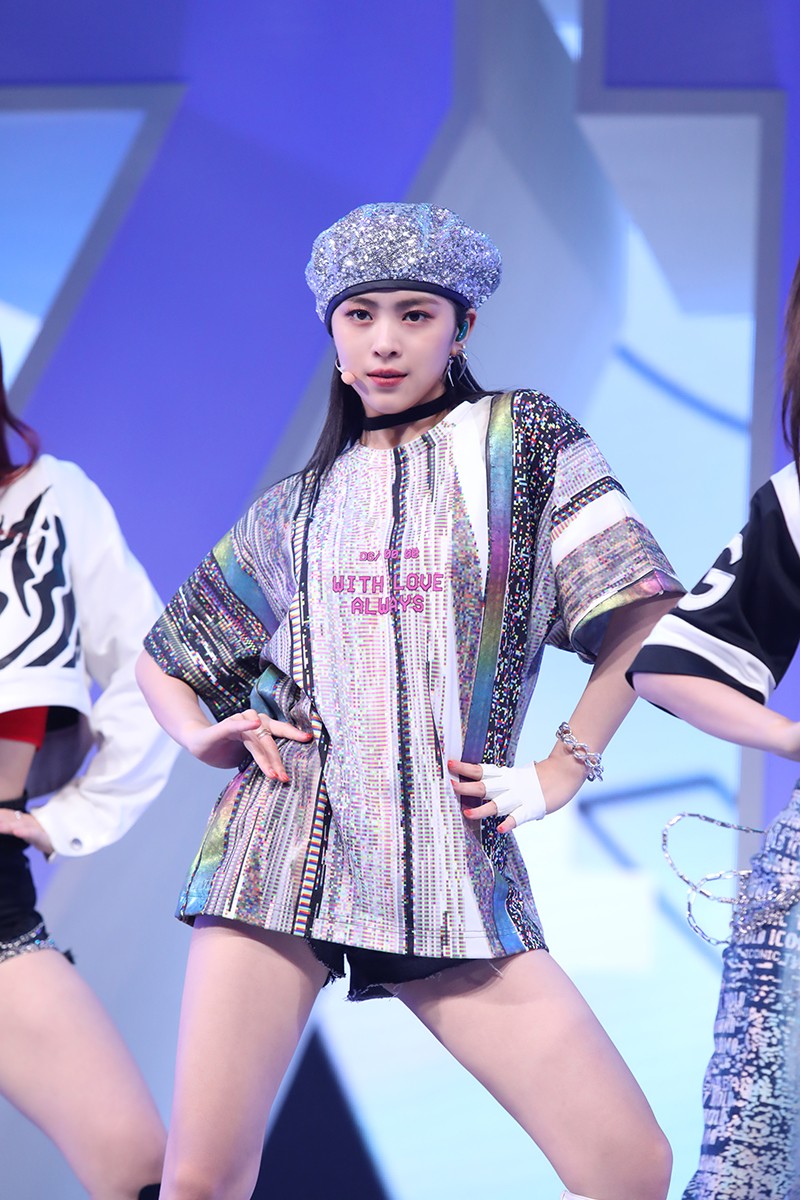 リュジン　itzy ITZY（イッチ）のメンバーに一問一答！ | Numero TOKYO