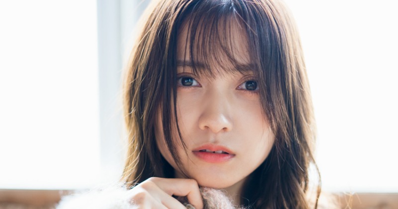 桃月なしこ、ニットをたくし上げ麗しのバストライン披露 今年最初の