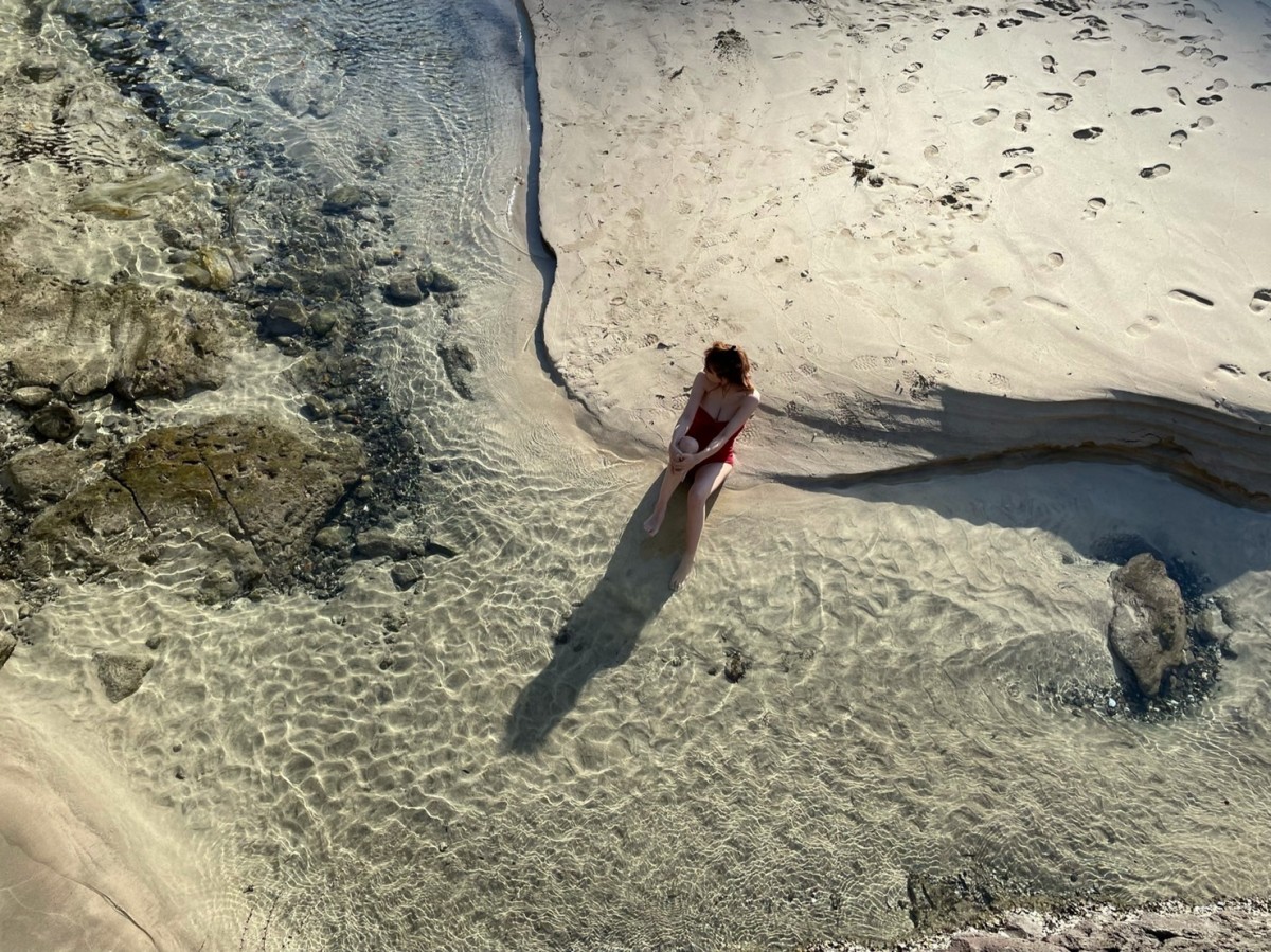 アイコラ　twitter 篠崎愛 画像・写真 | グラビアレジェンド・篠崎愛『FRIDAY』新年号で“眼福BODY”披露 2月には4年ぶり写真集 13枚目 | ORICON NEWS