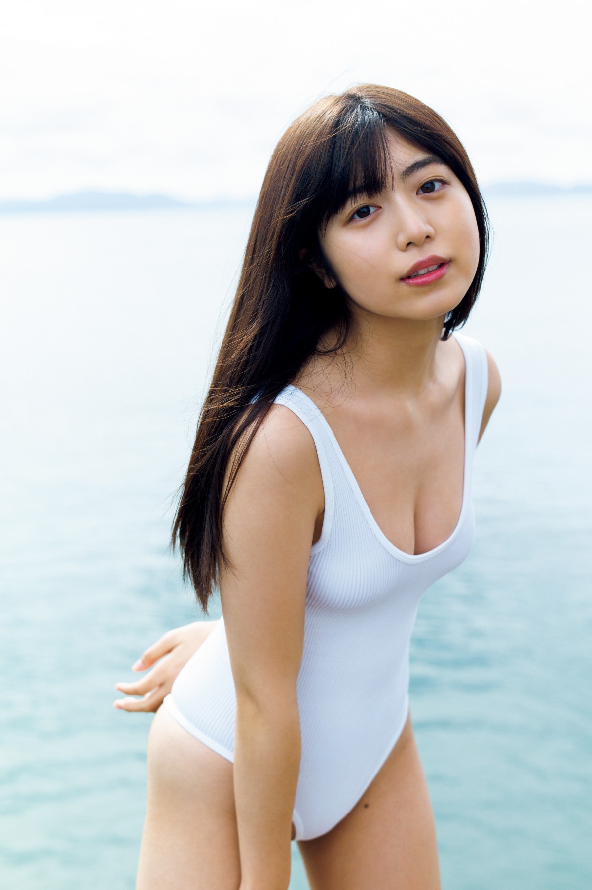 吉田莉桜「コドモからオトナへ」20歳直前に集大成の写真集 地元・長崎で「泣きそうになりました」 | ORICON NEWS