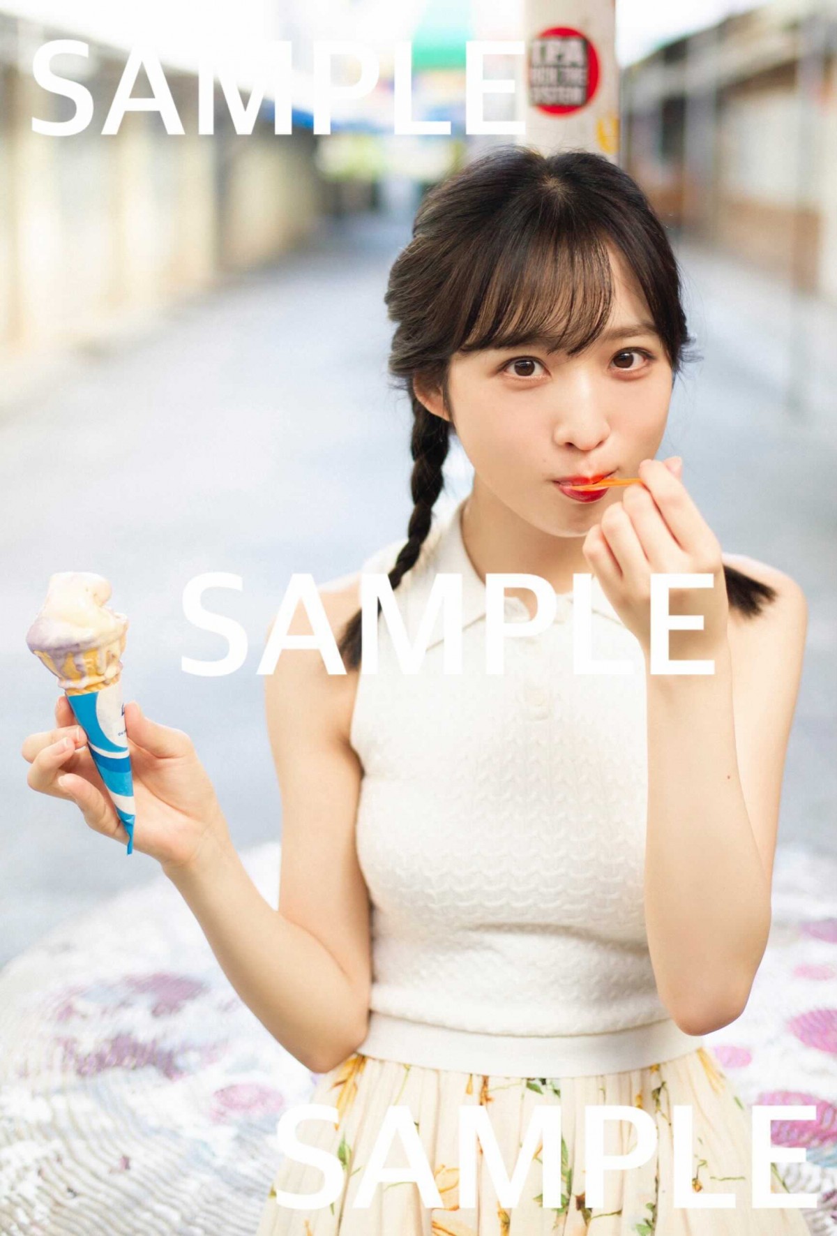 画像・写真 | AKB48小栗有以、写真集発売日に「20種類の初めて」生挑戦 未公開カット2点解禁 12枚目 | ORICON NEWS