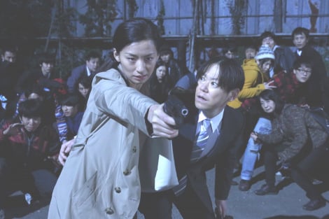 尾野真知子　本番動画 尾野真千子は「日本で一番いい役がくる女優」共演者が絶賛 | ORICON NEWS