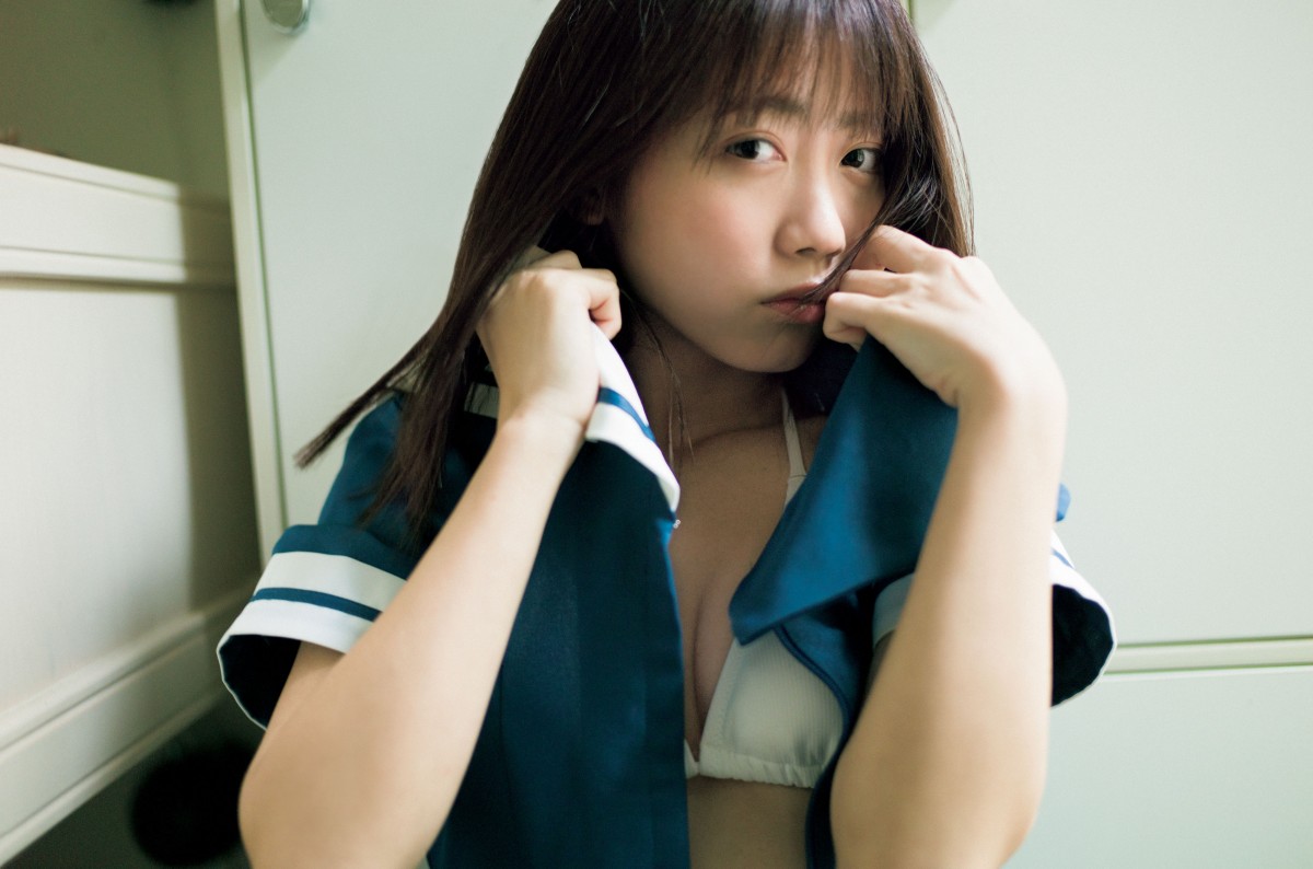 画像・写真 | 10年ぶり復活「制コレ」女王・来栖りん、初写真集の制服