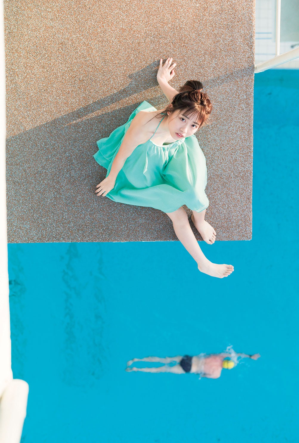 画像・写真 | 10年ぶり復活「制コレ」女王・来栖りん、初写真集の制服