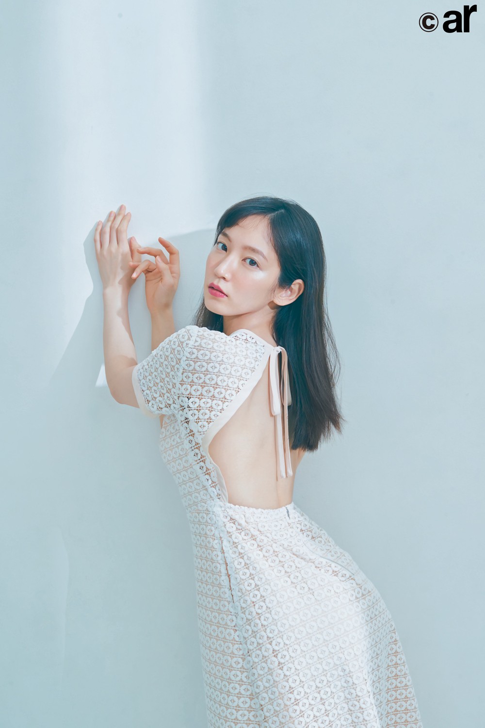 吉岡里帆谷間 画像・写真 | 吉岡里帆、接写カットで“美谷間”惜しみなく披露 あふれる透明感＆圧倒的な美肌で魅了 2枚目 | ORICON NEWS