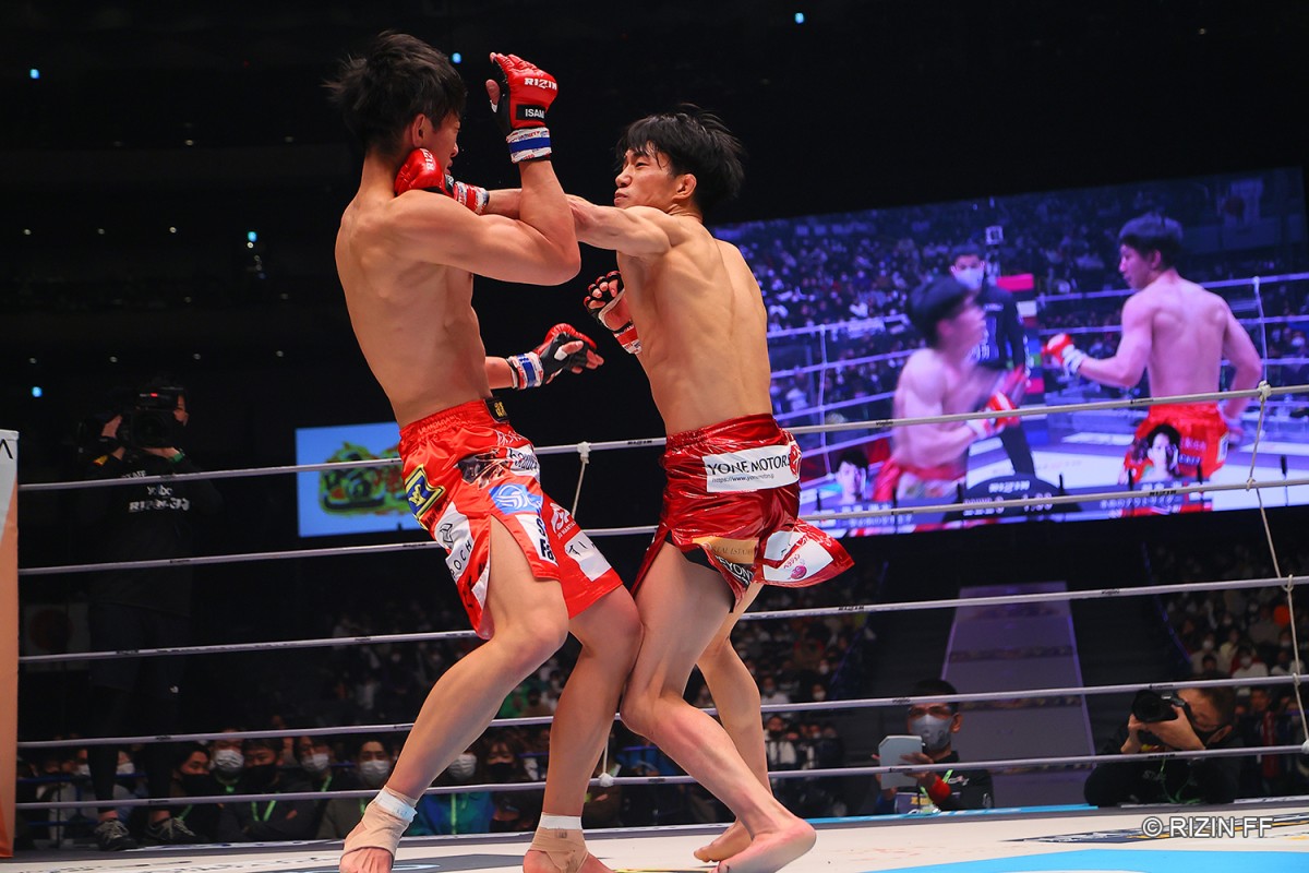 RIZIN】朝倉海、トーナメント決勝へ 瀧澤謙太との打撃戦を制する