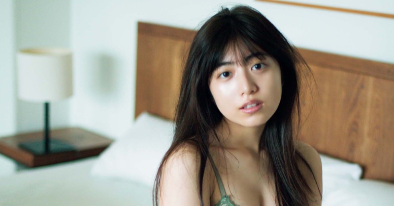 【未開封】サイン入り吉田莉桜　ファースト/2nd写真集 2025年最新】吉田莉桜の人気アイテム - メルカリ