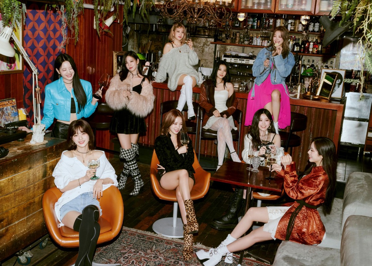 HYBE唯一のガールズグループfromis_9がカムバック会見「人気上昇