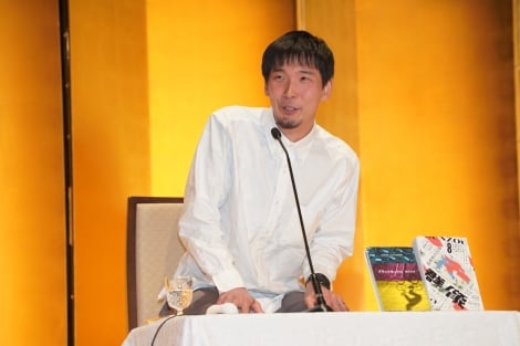 『第166回芥川賞』を受賞した砂川文次 提供:日本文学振興会 