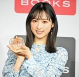 �����ō�����O���X���I���鏬�I�L��=1st�ʐ^�W�w�N�Əo������������x(���w��)�����L�O�v���X��މ� (C)ORICON NewS inc. 